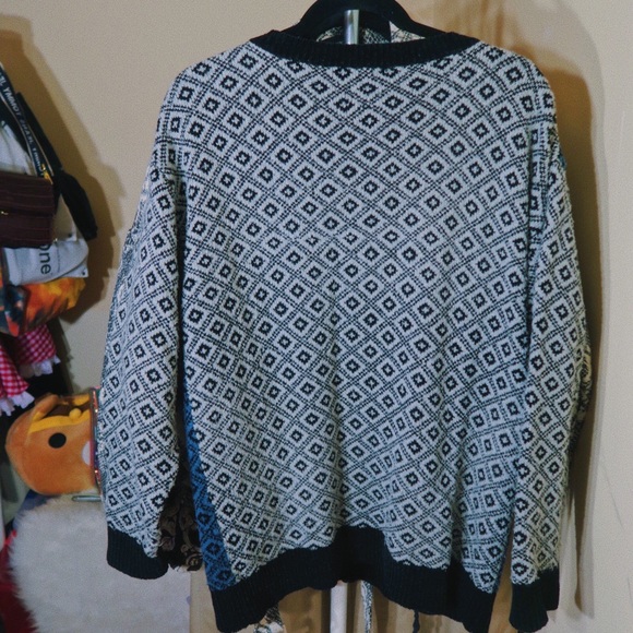 Wilfred Colour Block Cardigan (Oversized) + Gift - Picture 2 of 4